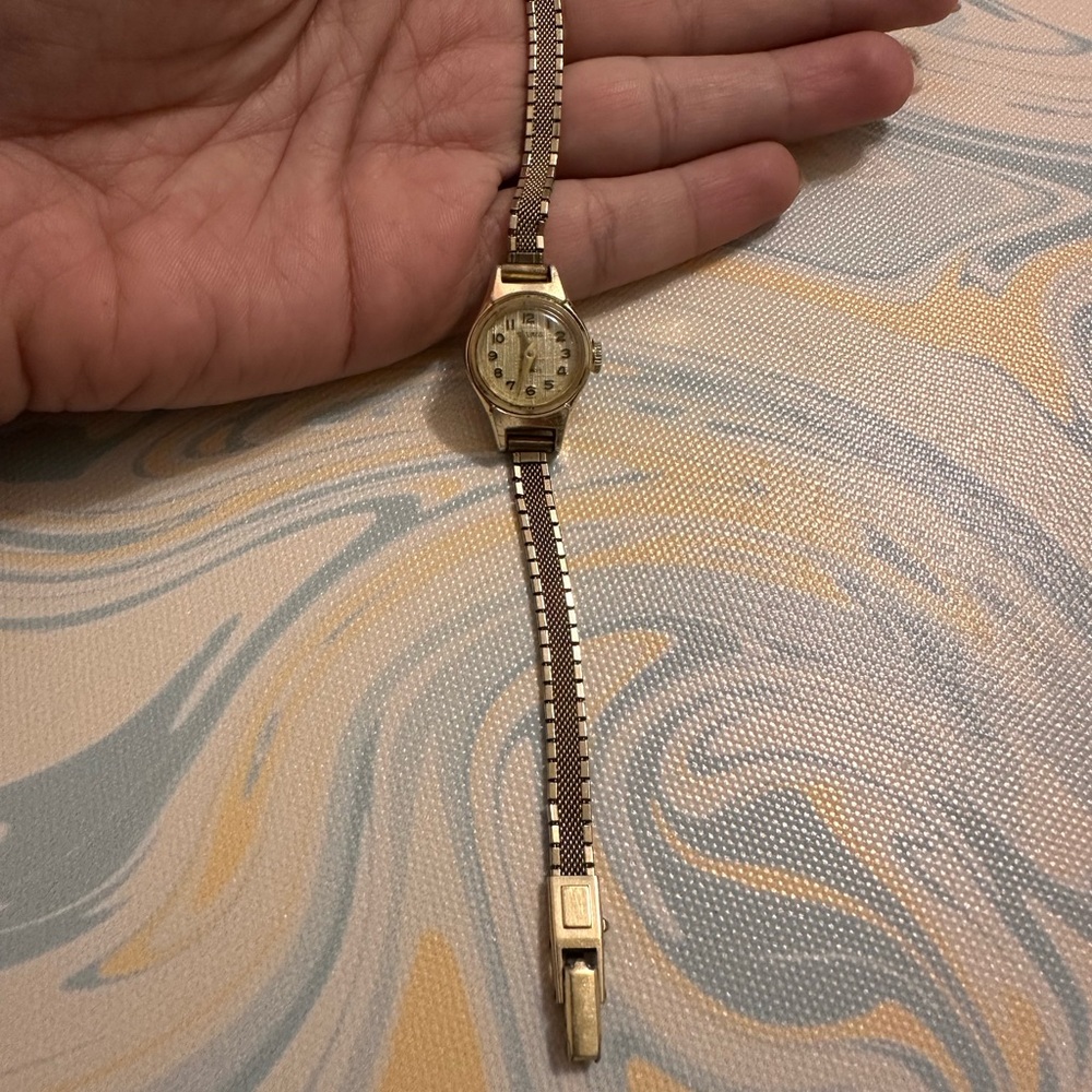 Vintage Dainty Womens Sindaco 15J Swiss Aluminum 10kt Gold Filled Manual Watch